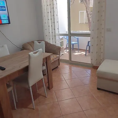 The Blue Lägenhet Golem (Tirana)